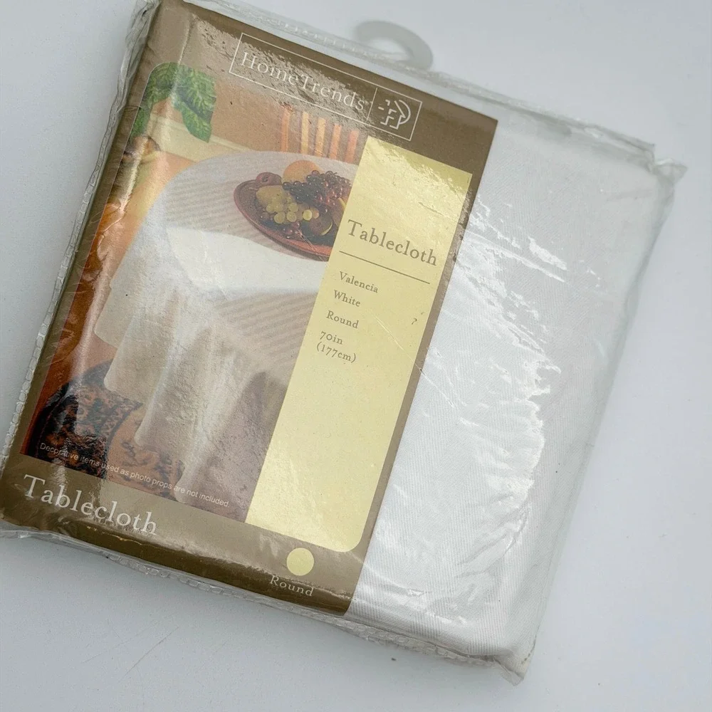 HomeTrends Valencia‎ White Round Tablecloth 70 Inch Cotton Blend Herringbone New